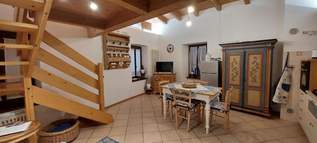 Loft Della Perpetua Di Casa Bernardi, Fuga Romantica Petfriendly Montagnaga  Kültér fotó