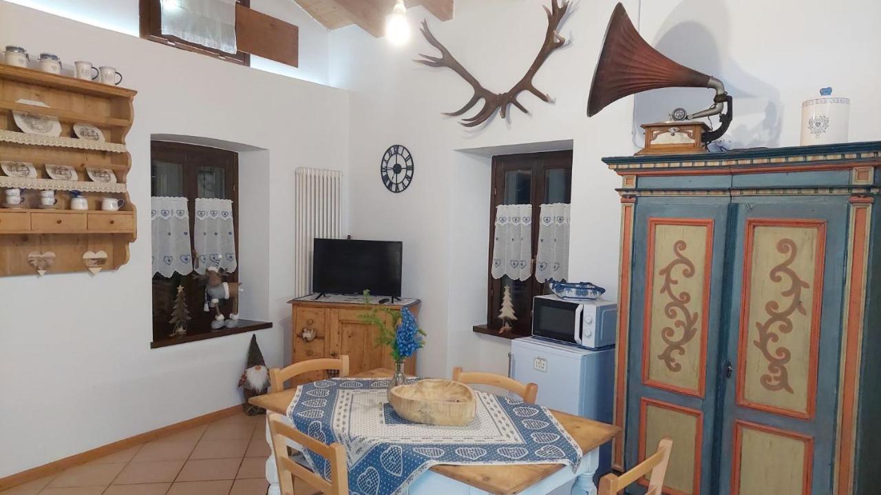 Loft Della Perpetua Di Casa Bernardi, Fuga Romantica Petfriendly Montagnaga  Kültér fotó